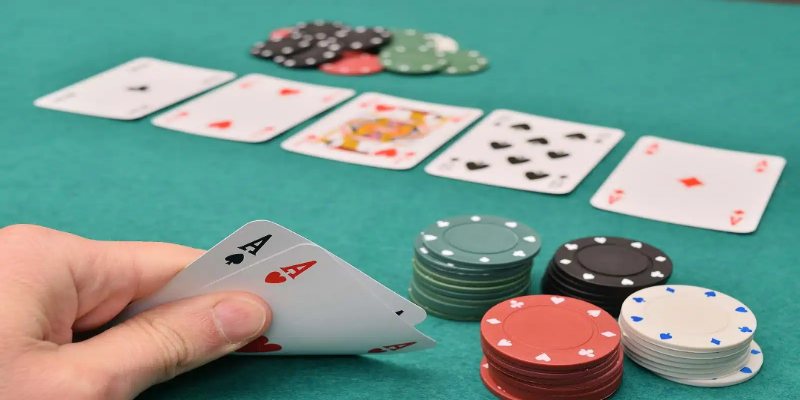 Cách tham gia đặt cược vòng 1 và vòng 2 trong Poker